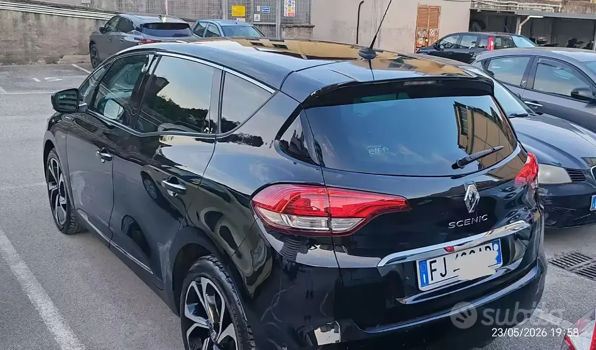 Usata Renault Scénic 110 CV (80 kW) 2017 Monovolume