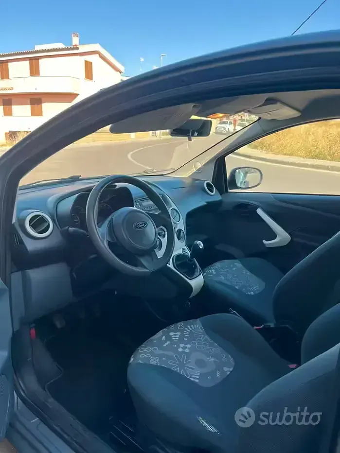 Usata Ford Ka 75 CV (55 kW) 2011 Grigio Utilitaria