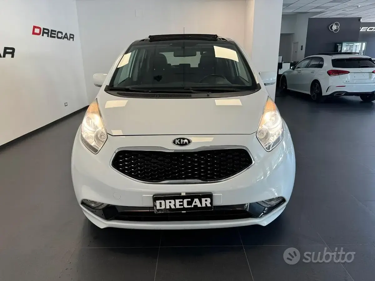 Usata Kia Venga 90 CV (66 kW) 2015 Bianco Utilitaria