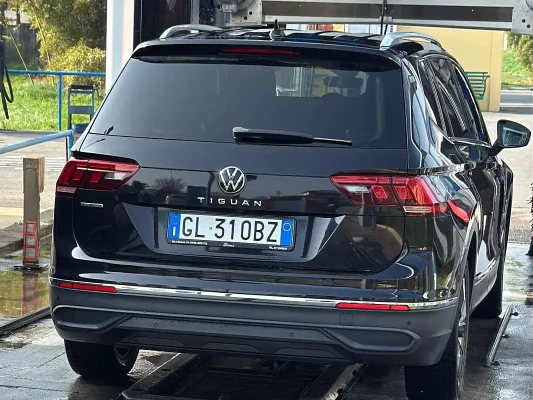 Usata VW Tiguan Allspace Life 150 CV (110 kW) 2022 Nero SUV