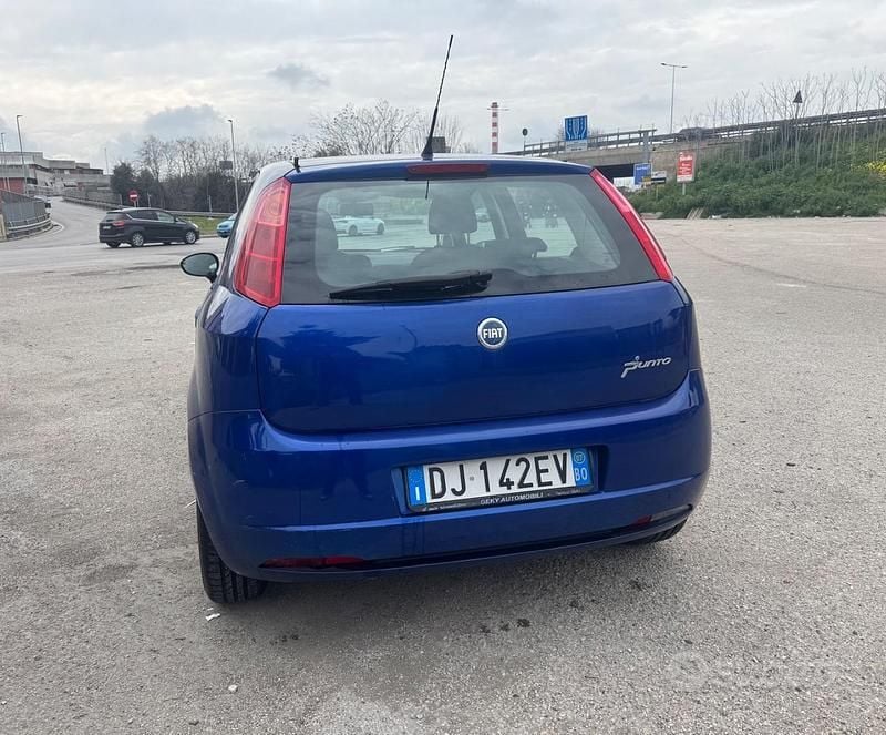 Usata Fiat Grande Punto 65 CV (47 kW) 2007 Blu Utilitaria