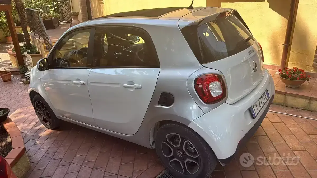 Usata Smart ForFour Passion 90 CV (66 kW) 2019 Bianco Utilitaria