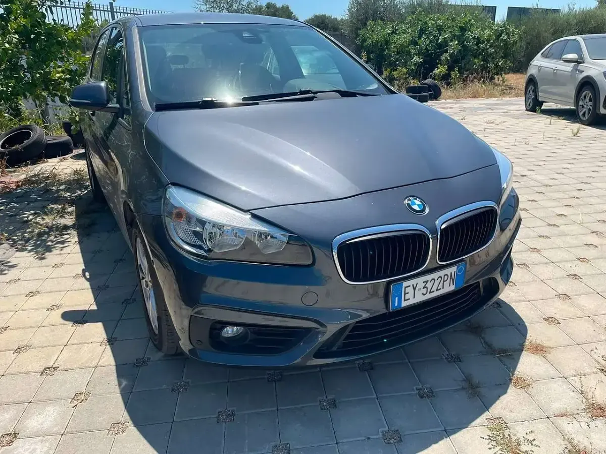 Usata BMW 216 Active Tourer Advantage 116 CV (85 kW) 2015 Grigio Monovolume