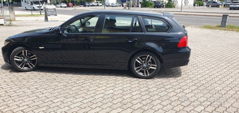 Nero Usata 2010 BMW 316 Efficient Dynamics Station wagon | 6000 € (Buon prezzo) - Immagine 1/4