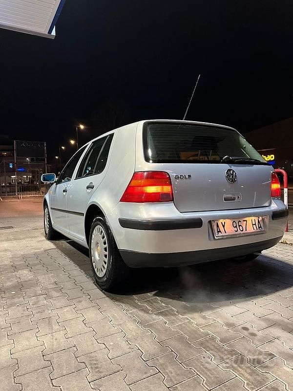 Usata VW Golf III 75 CV (55 kW) 1999 Grigio Utilitaria