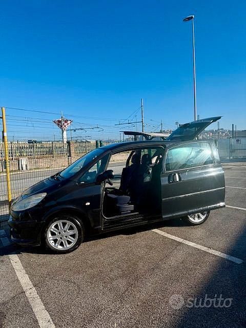 Usata Peugeot 1007 68 CV (50 kW) 2007 Nero Monovolume