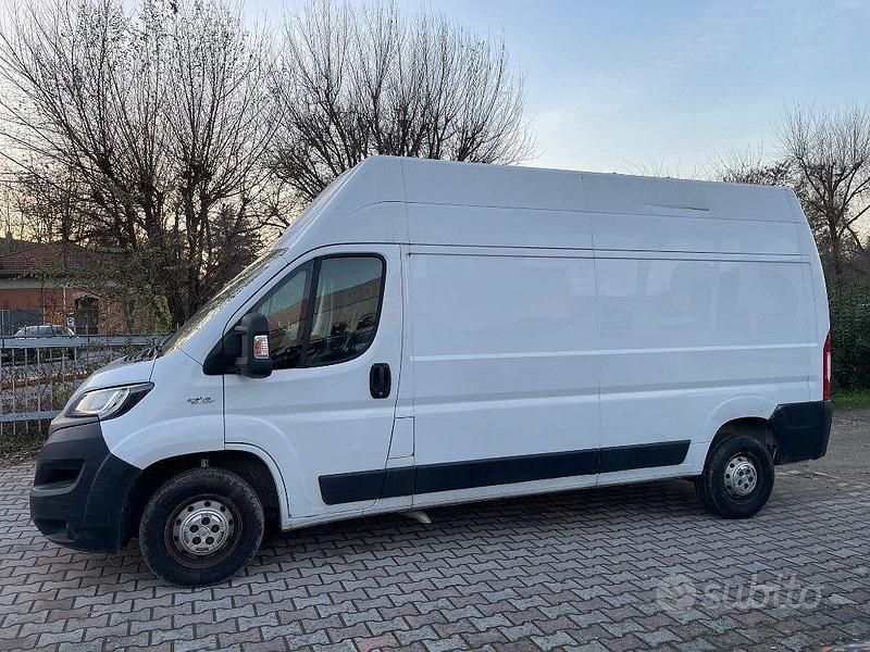 Usata Fiat Ducato 136 CV (100 kW) 2020 Bianco pastello Furgone