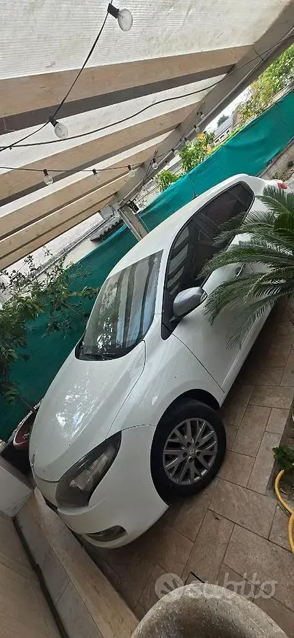 Usata Renault Mégane III 82 CV (60 kW) 2014 Bianco Berlina