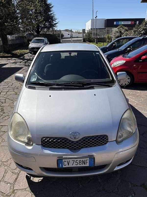Usata Toyota Yaris Sol 65 CV (47 kW) 2005 Utilitaria