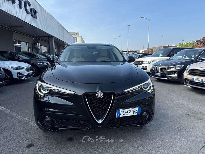 Usata Alfa Romeo Stelvio 209 CV (153 kW) 2017 Nero SUV