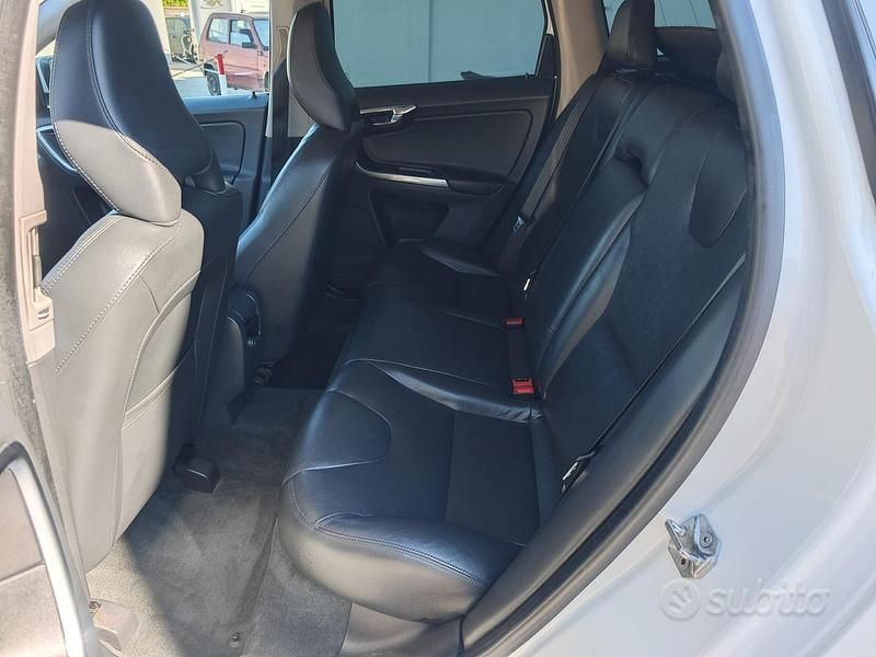 Usata Volvo XC60 175 CV (128 kW) 2015 Bianco SUV