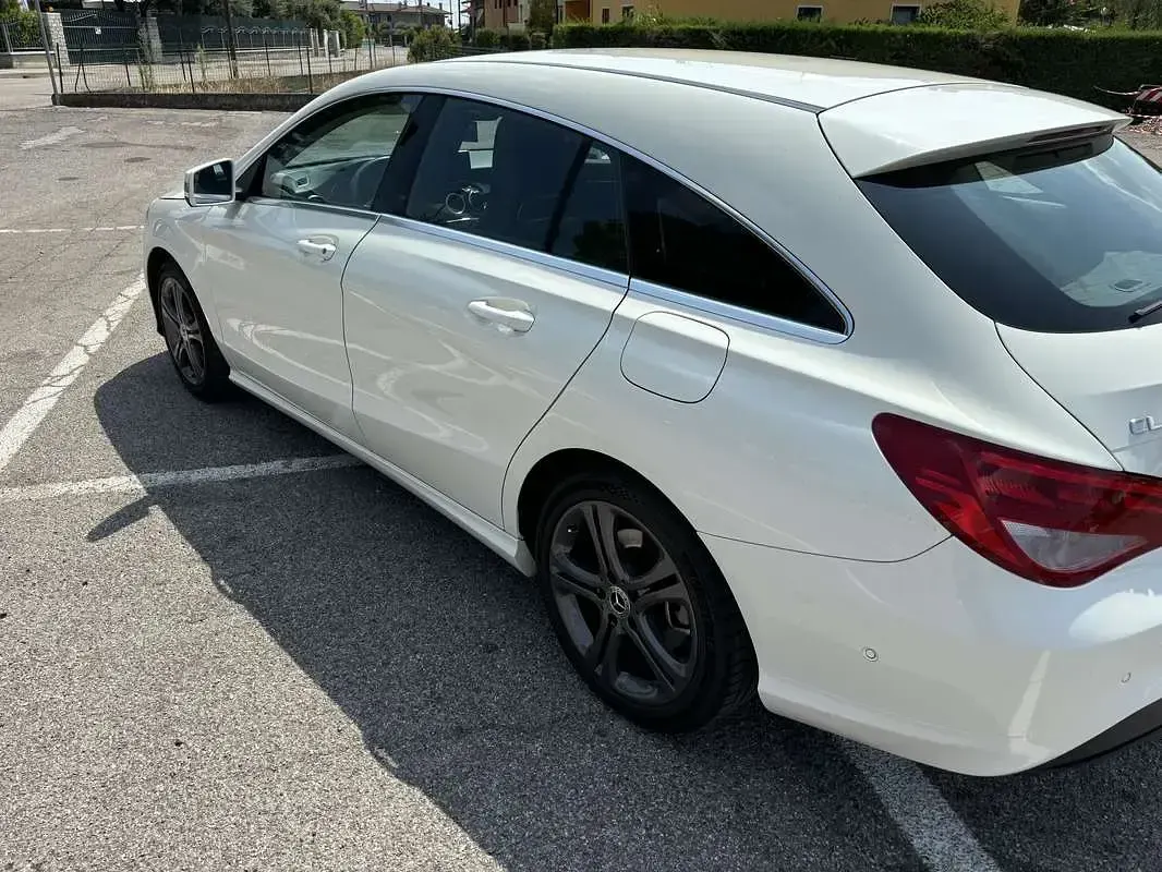 Usata Mercedes CLA200 Shooting Brake Premium 136 CV (100 kW) 2018 Station wagon