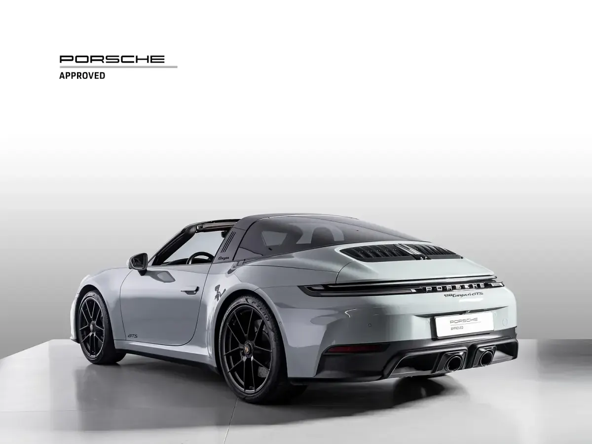 Usata Porsche 992 2025 Shade green metallizzato/capote marrone Cabrio