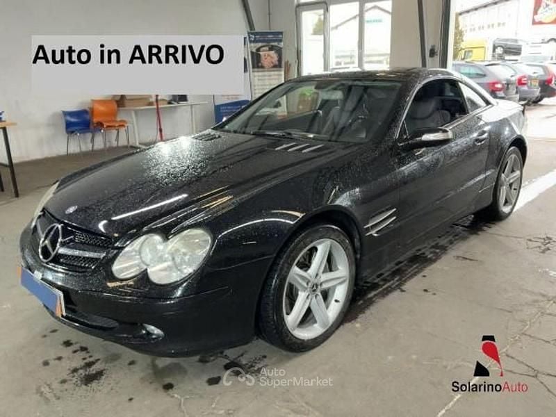 Usata Mercedes SL500 306 CV (225 kW) 2005 Nero Cabrio