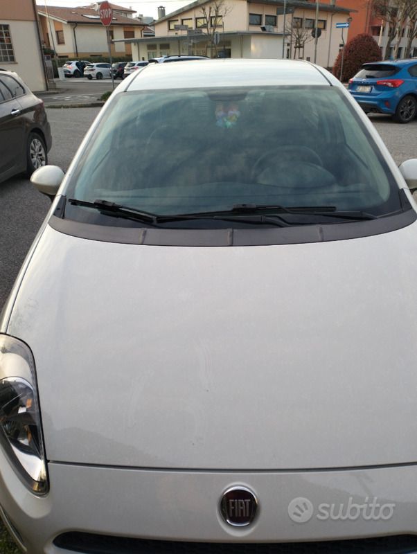 Usata Fiat Grande Punto 75 CV (55 kW) 2016 Bianco Utilitaria