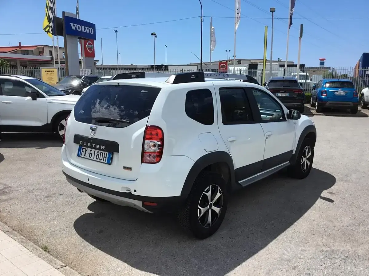 Usata Dacia Duster 109 CV (80 kW) 2017 Bianco SUV