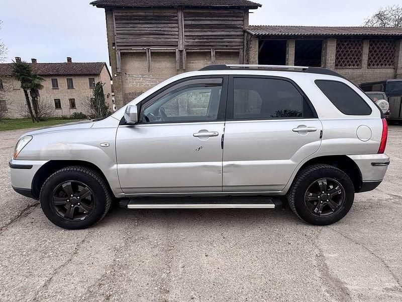 Usata Kia Sportage Active 140 CV (102 kW) 2009 Grigio SUV