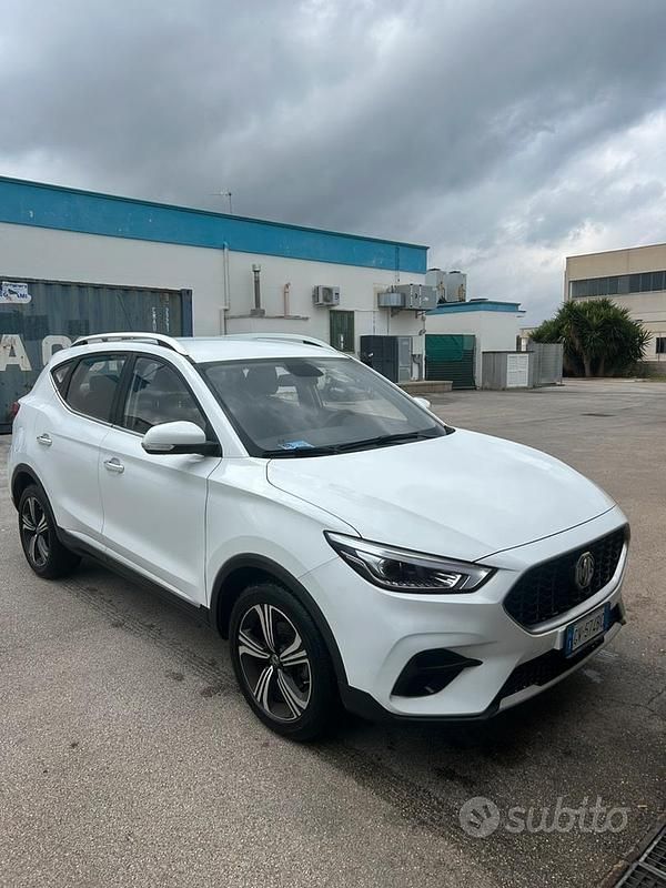 Bianco Usata 2024 MG ZS Comfort Tre volumi | 13.800 € (Buon prezzo) - Immagine 1/4