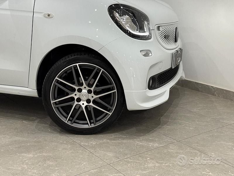 Usata Smart ForFour Brabus 109 CV (80 kW) 2018 Bianco Utilitaria