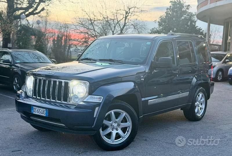 Usata Jeep Cherokee Limited 177 CV (130 kW) 2008 Blu SUV