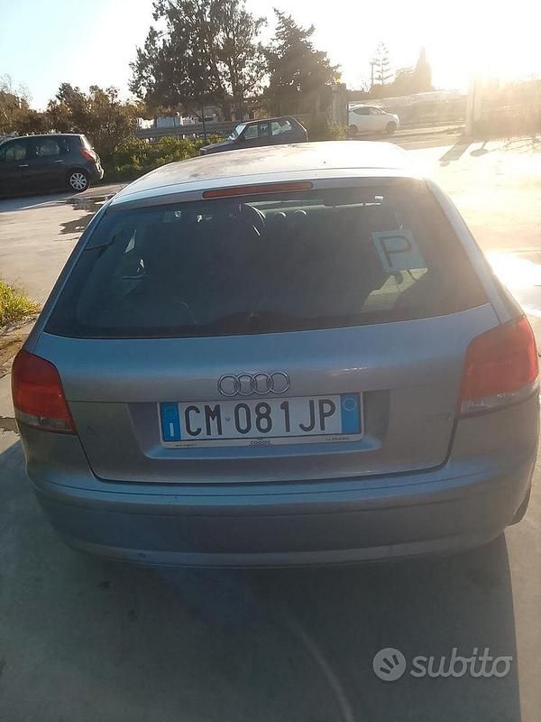 Usata Audi A3 105 CV (77 kW) 2004 Grigio Utilitaria