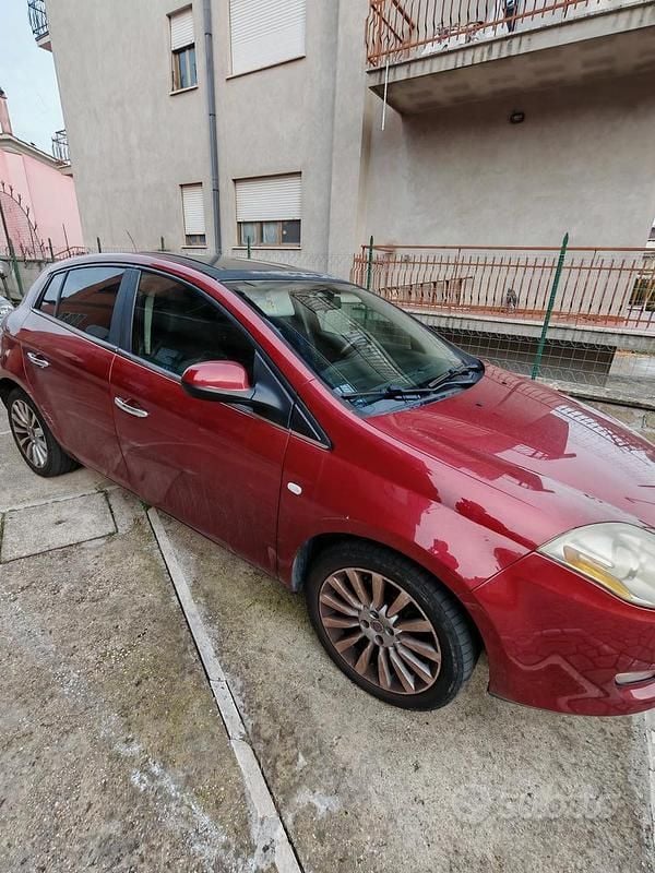 Rosso Usata 2009 Fiat Bravo Due volumi | 650 € (Super prezzo) - Immagine 1/4