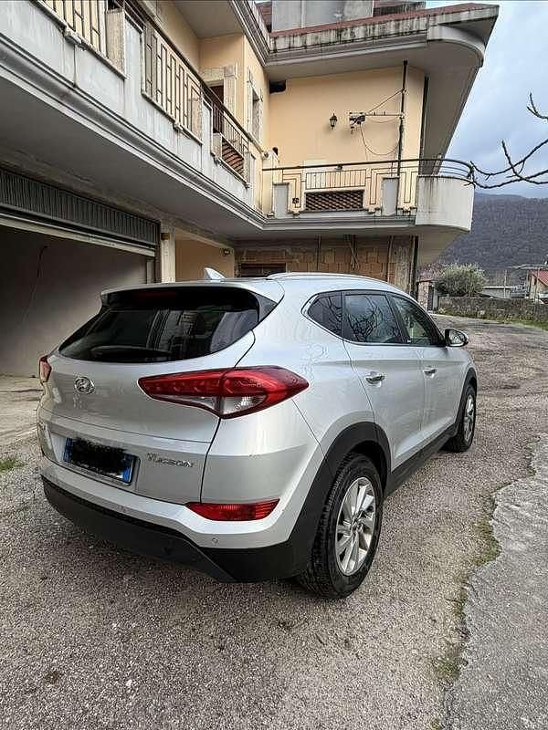 Usata Hyundai Tucson Xpossible 116 CV (85 kW) 2016 Argento SUV