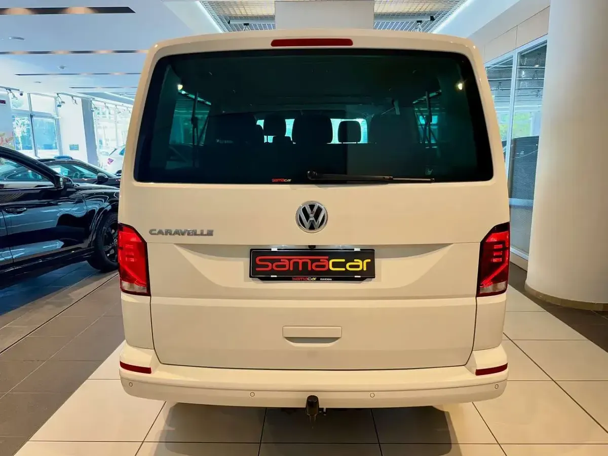 Usata VW Caravelle 150 CV (110 kW) 2024 Bianco Furgone