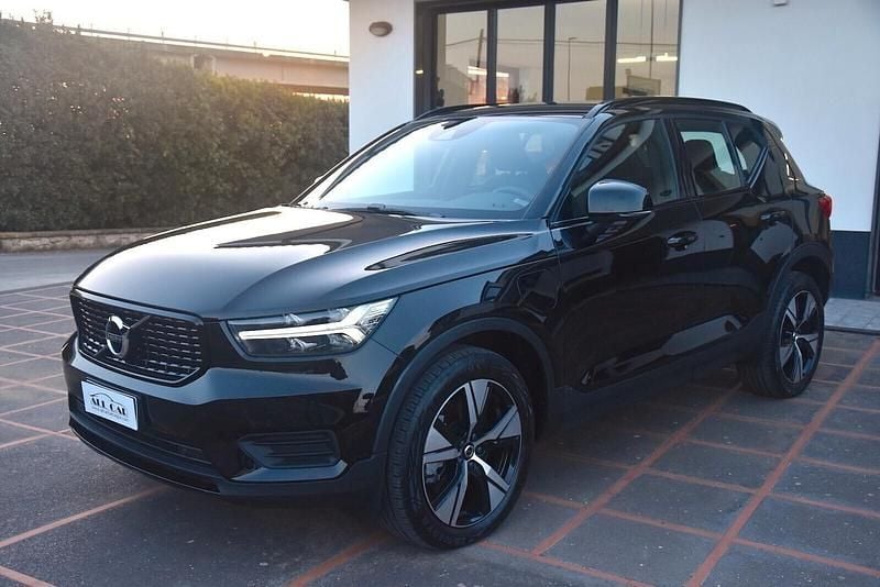 Usata Volvo XC40 R-Design 179 CV (131 kW) 2021 Nero SUV