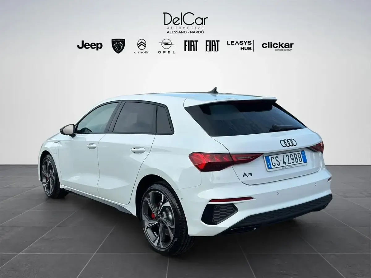 Usata Audi A3 S-Line 149 CV (109 kW) 2024 Bianco Berlina