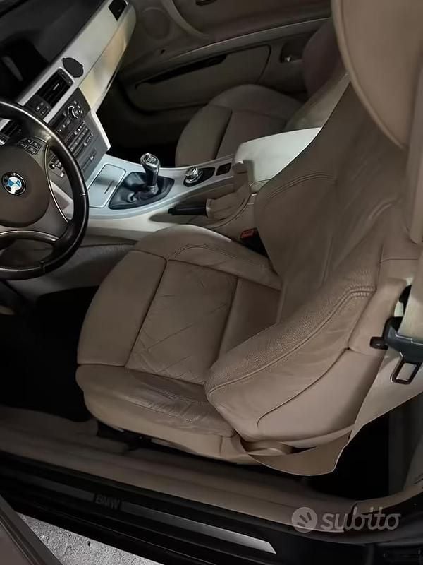 Usata BMW 320 Cabriolet 170 CV (125 kW) 2007 Blu Cabrio