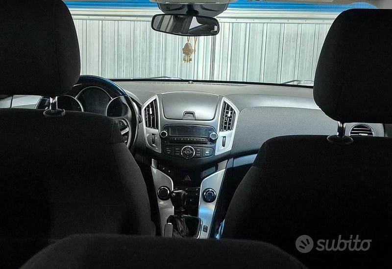 Usata Chevrolet Cruze 131 CV (96 kW) 2013 Marrone Station wagon