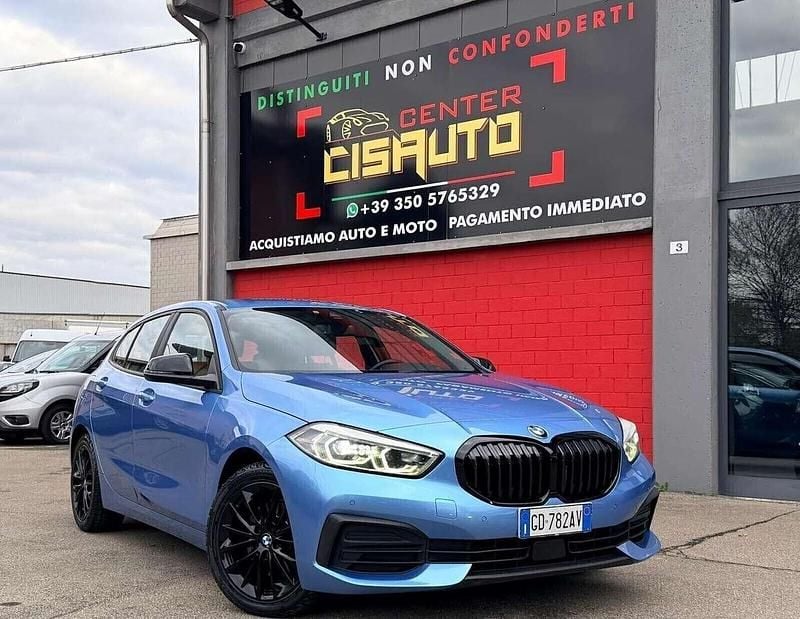Usata BMW 116 Sport Line 116 CV (85 kW) 2020 Blu Utilitaria