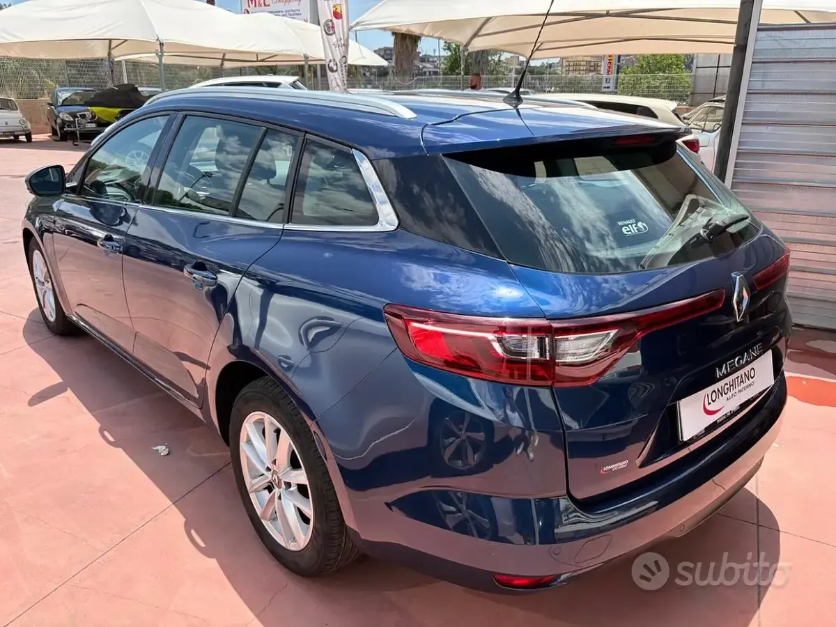 Usata Renault Mégane Intens 110 CV (80 kW) 2019 Bluazzurro Berlina