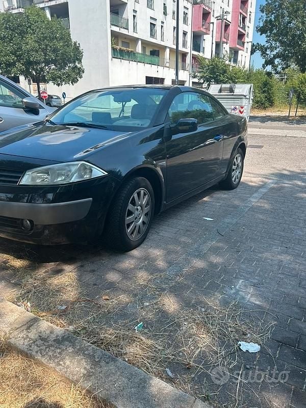 Usata Renault Mégane Cabriolet 135 CV (99 kW) 2004 Nero Cabrio