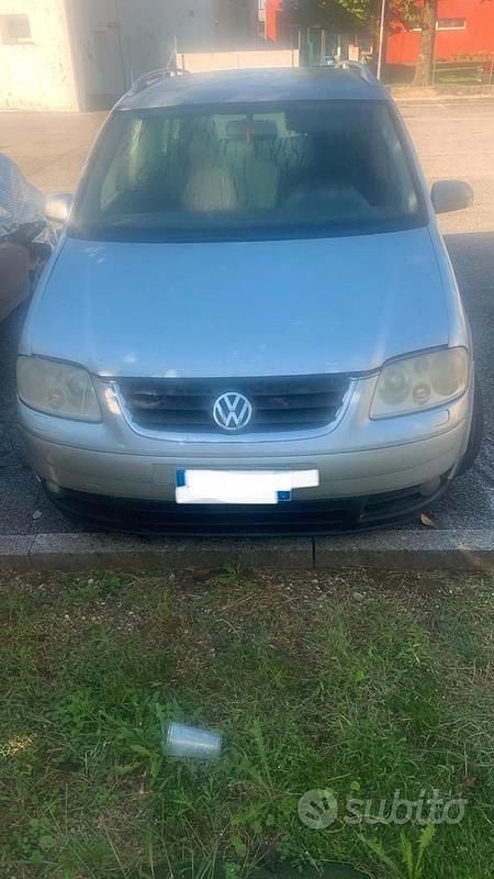 Usata 2004 VW Touran Monovolume | 700 € (Ottimo prezzo) - Immagine 1/2