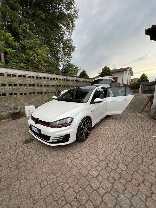 Usata VW Golf VII GTI 230 CV (169 kW) 2016 Berlina