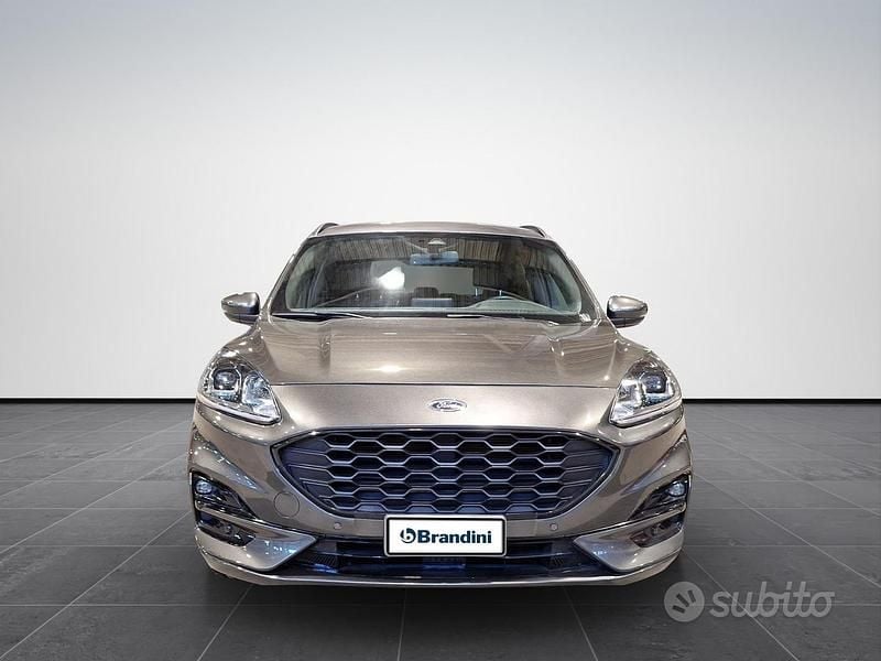 Usata Ford Kuga ST-Line 120 CV (88 kW) 2022 Grigio SUV