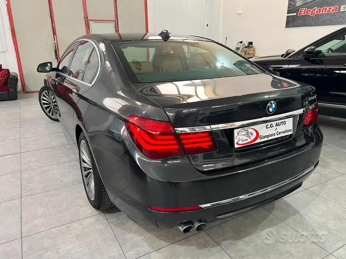 Usata BMW 730 258 CV (189 kW) 2014 Nero Berlina