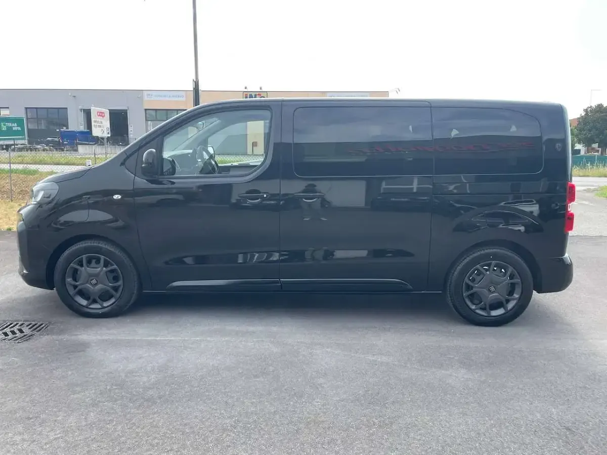 Nuova Fiat E-Ulysse 100 kW (136 CV) 2025 Nero Monovolume