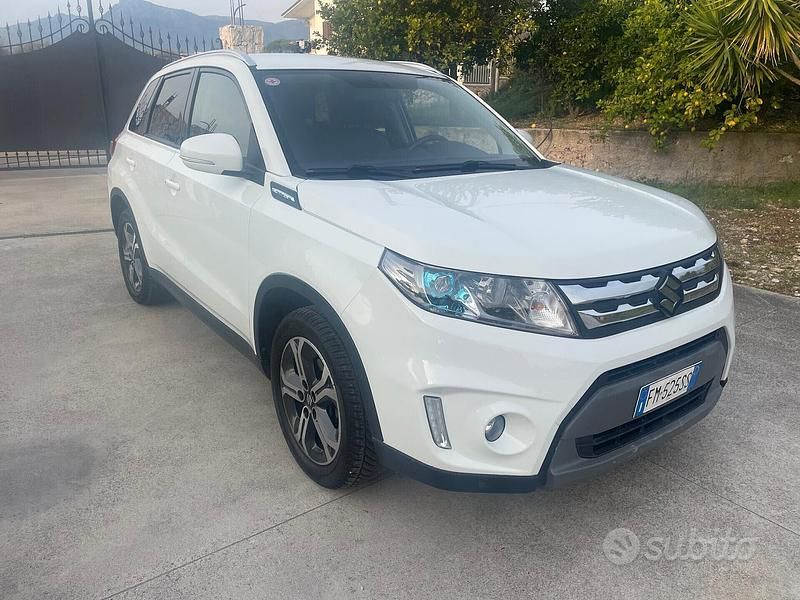 Usata Suzuki Vitara 120 CV (88 kW) 2018 Bianco SUV