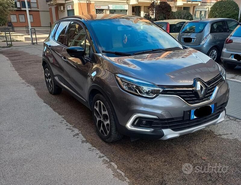 Usata 2019 Renault Captur SUV | 19.900 € - Immagine 1/4