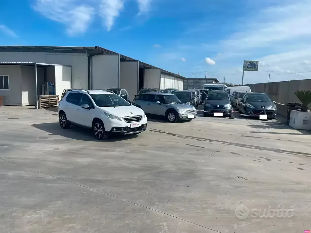 Usata Peugeot 2008 Allure 92 CV (67 kW) 2014 Bianco SUV