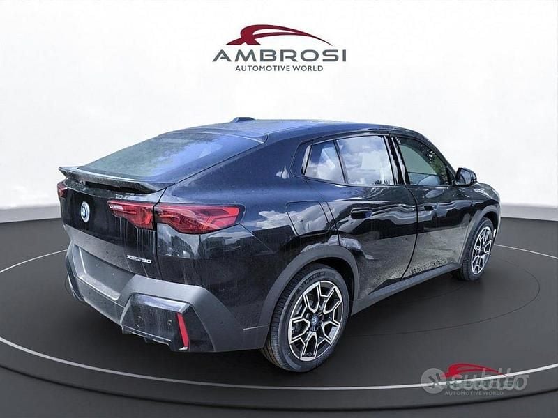 Neu BMW iX2 230 kW (313 PS) 2025 Schwarz SUV