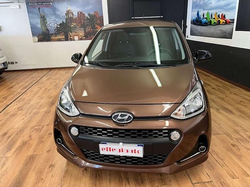 Usata Hyundai i10 67 CV (49 kW) 2019 Beige Utilitaria