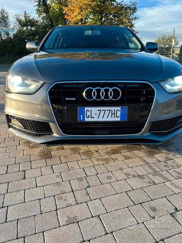 Grigio Usata 2012 Audi A4 Station wagon | 6500 € (Buon prezzo) - Immagine 1/4