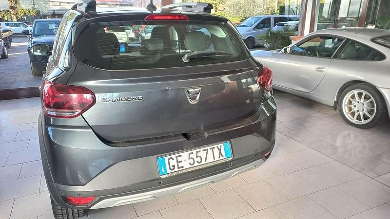 Usata Dacia Sandero Comfort 91 CV (66 kW) 2021 Grigio Berlina