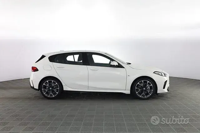 Usata BMW 120 M Sport 163 CV (119 kW) 2025 Alpine white Utilitaria