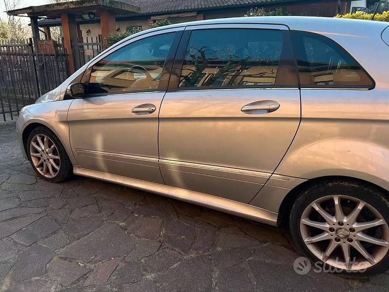 Usata Mercedes B180 2008 Grigio Monovolume