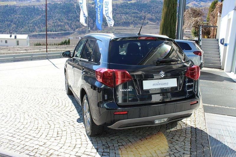 Usata Suzuki Vitara 111 CV (81 kW) 2019 Nero SUV